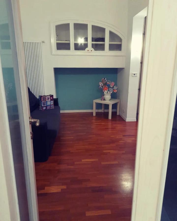 Centro Storico Suites Джовинацо Екстериор снимка